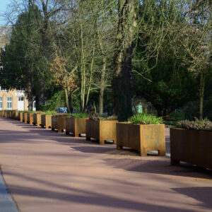 Corten Steel Andes Trough with feet