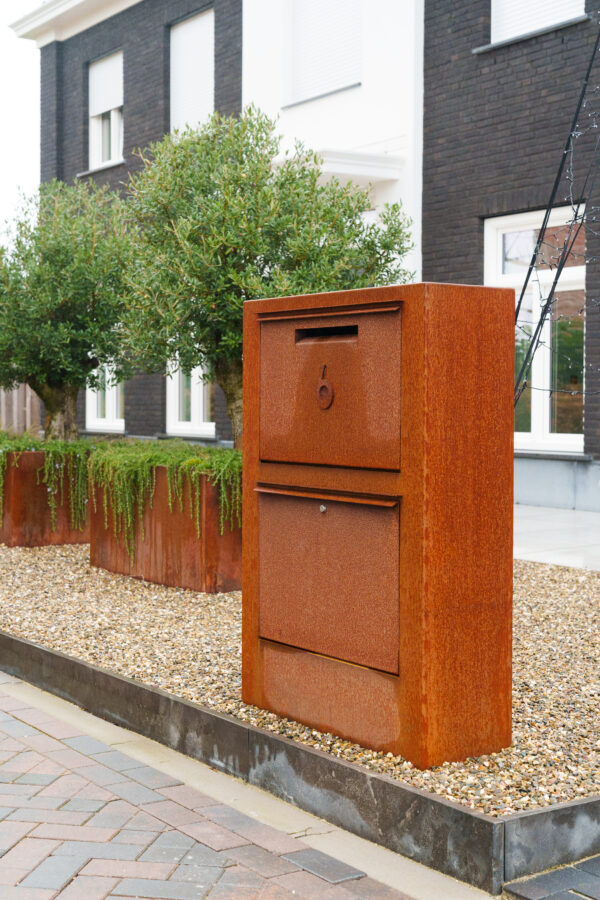 Corten Steel Paca Letterbox