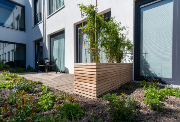 Malaga Hardwood Planter - Image 4